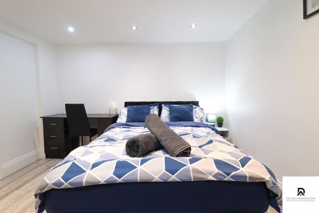 Den Accommodation & Short Lets Greenwich London - 3 Bed House Exterior photo